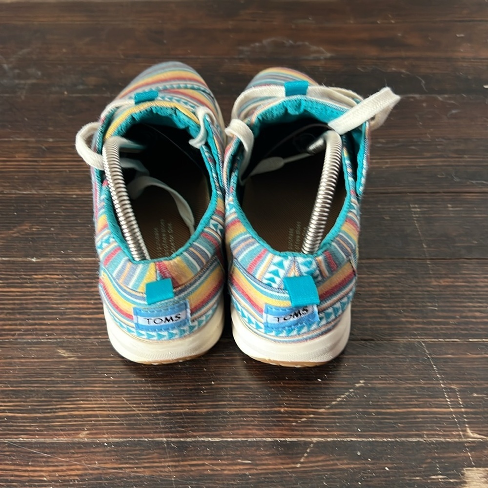Toms Southwestern Rainbow Shoes Womens 7 - Picture 2 of 5